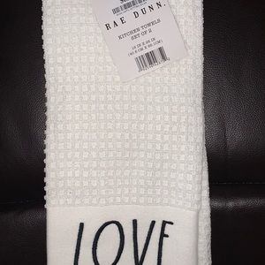 Rae Dunn “Love Family” Kitchen towel set
